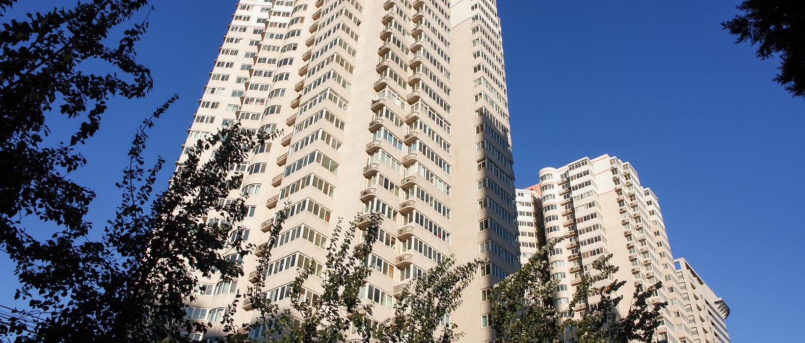 Government Extends Waking Watch Replacement Funding: What It Means for Building Safety